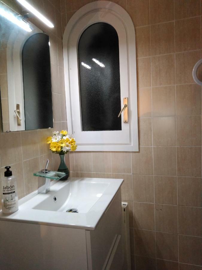 Magnolia, Habitacion Matrimonial Con Bano Uso Privado, En Casa Compartida Apartment Palafrugell Exterior foto